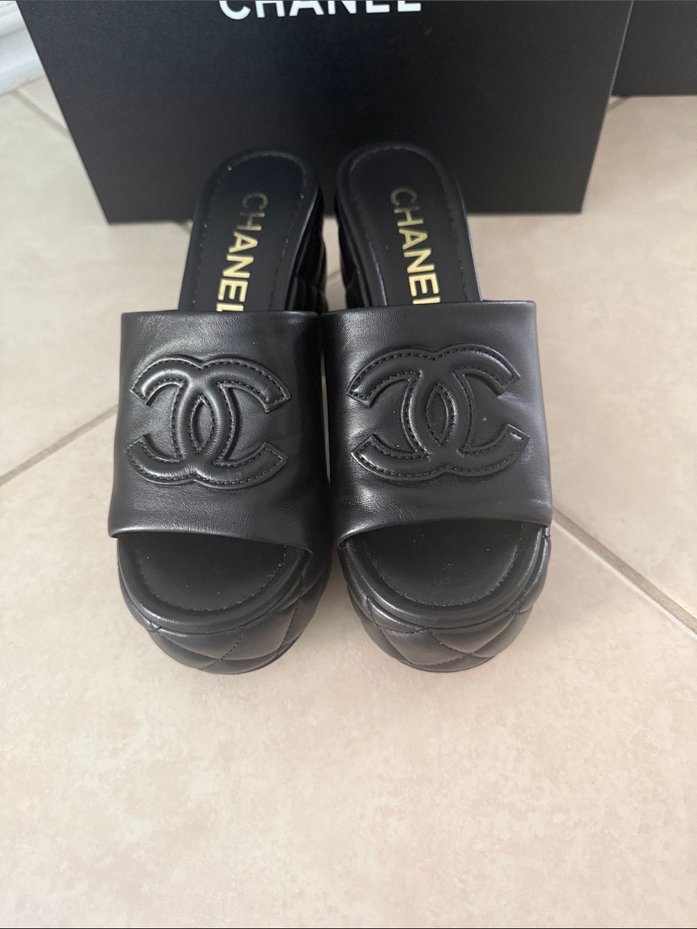 CHANEL Black Quilted Leather Platform Slide Sandals with CC Logo - Picture 2 of 5